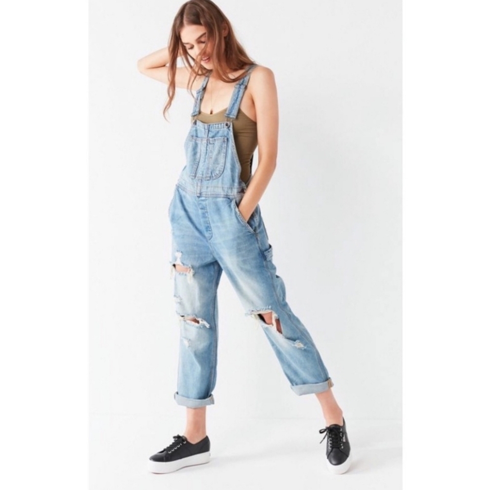 BDG urban outfitters distressed overalls size Small